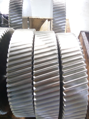 10 Module 1045 Steel Single Helical Gear for Gear Hobbing with Cylindrical Gear Profile