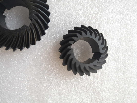 Gleason Type Transmission Spiral Bevel Gears 1.5 Module 30T And 21T