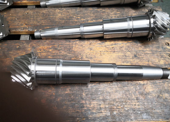 Wał przekładni zębatej stożkowej z prawej strony 6.5 Moduł o długości 503 mm