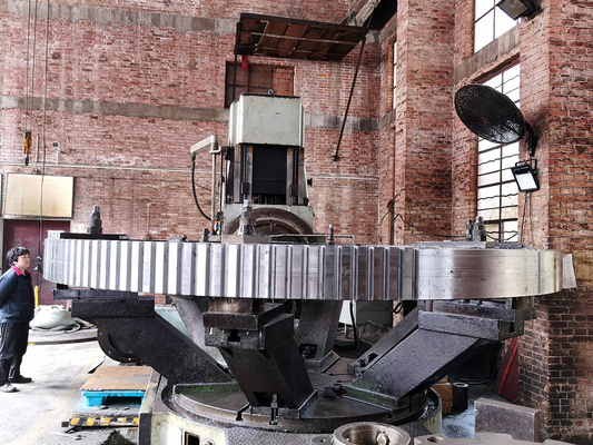 ZG42CrMo Odlewana stalowa korona Zgrubne cięcie zębów zębatych 152T do dużych obciążeń